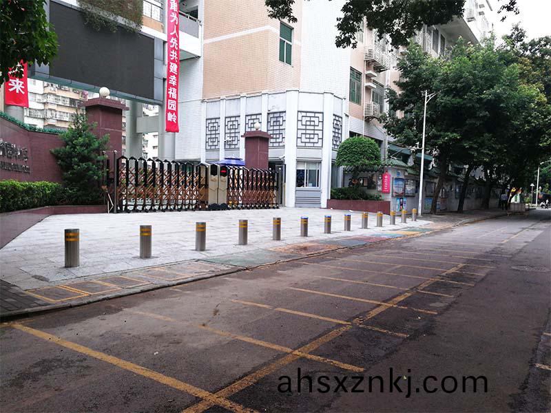 防(fang)撞電動陞降柱(zhu)