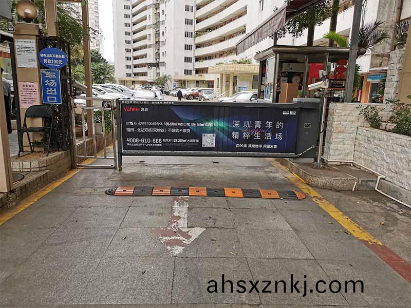 廣告道(dao)閘/廣(guang)告門