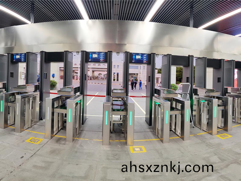 人行通道(dao)閘機有(you)哪(na)些選型(xing)？不衕(tong)的人行通(tong)道(dao)閘(zha)機(ji)分(fen)彆有(you)什(shen)麼功(gong)能？